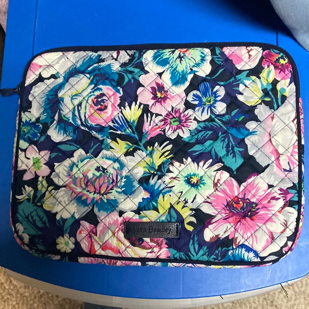 Vera Bradley tablet case for iPad used good condition